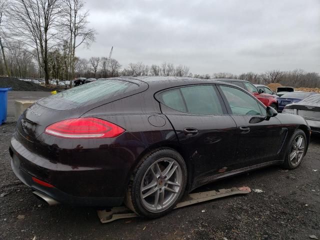 2016 Porsche Panamera 2