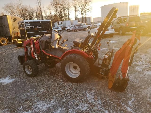 2014 Mahindra And Mahindra Tractor