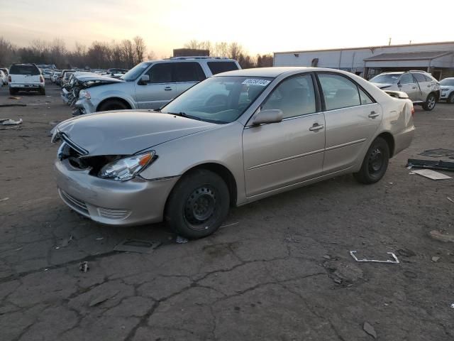 2005 Toyota Camry LE