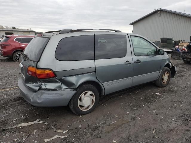 1998 Toyota Sienna LE