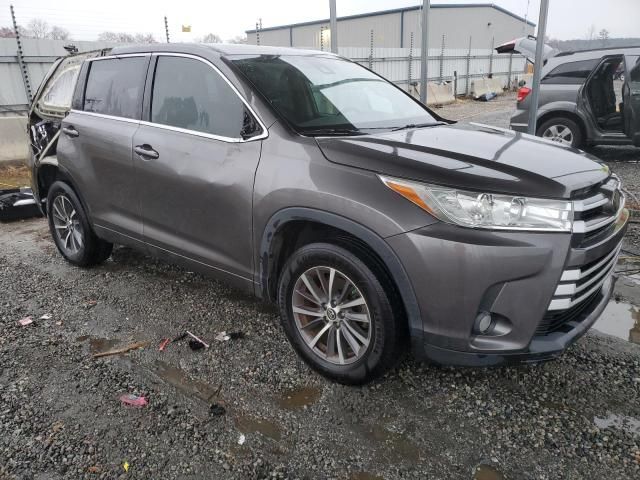 2018 Toyota Highlander SE