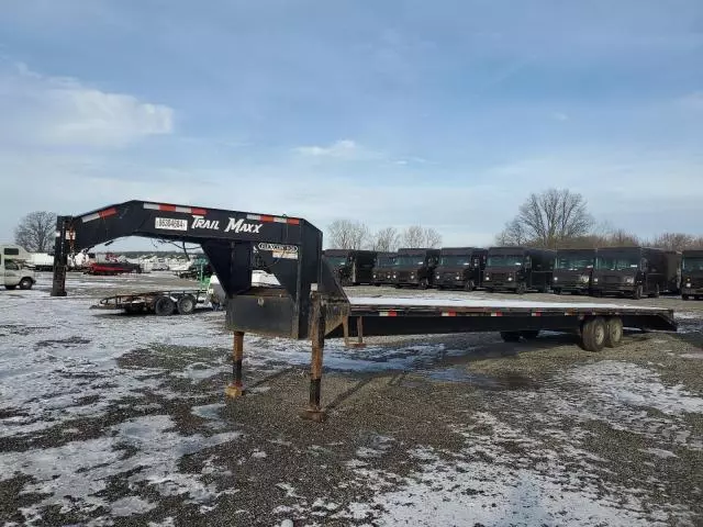 2022 Trail King Trailer