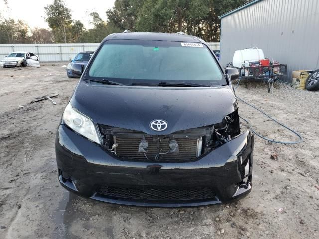 2015 Toyota Sienna LE