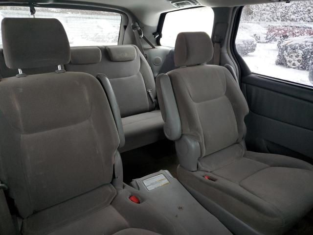 2005 Toyota Sienna XLE