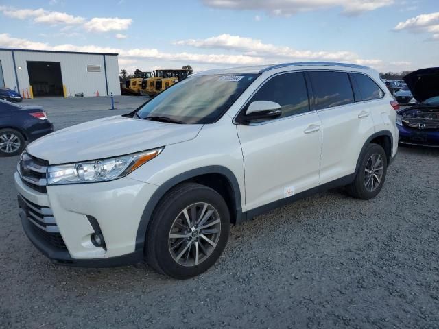 2019 Toyota Highlander SE