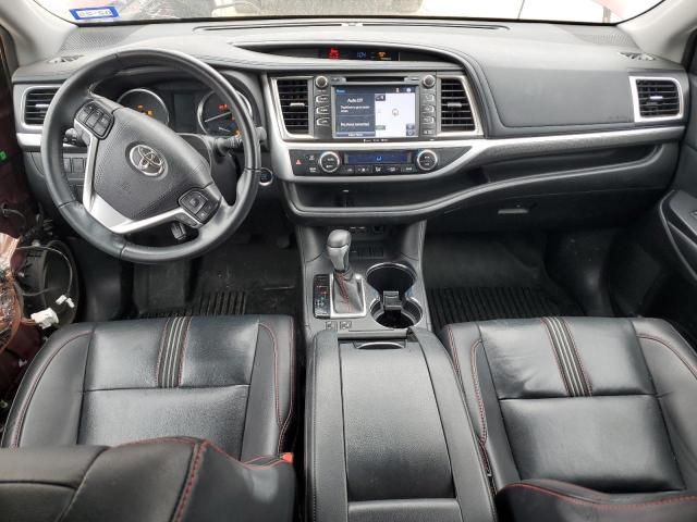 2019 Toyota Highlander SE