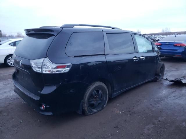 2015 Toyota Sienna Sport