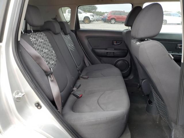 2010 KIA Soul +