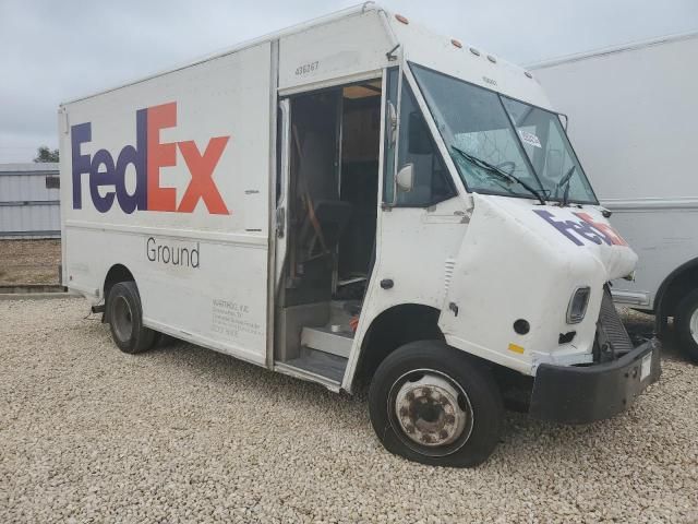 2000 Freightliner Chassis M Line WALK-IN Van