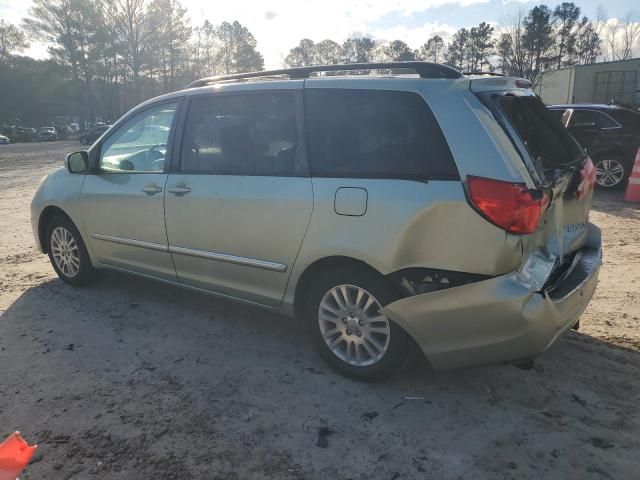 2010 Toyota Sienna XLE