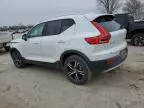 2025 Volvo XC40 Core