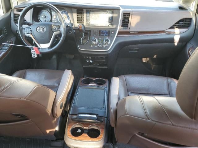 2016 Toyota Sienna XLE