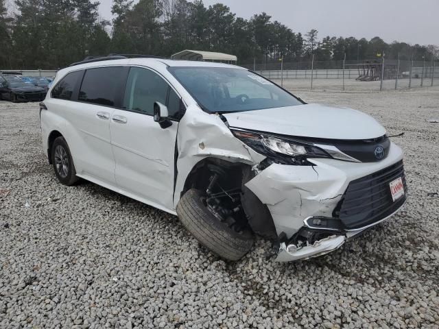 2023 Toyota Sienna XLE