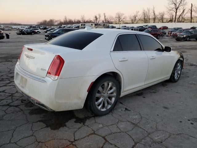 2018 Chrysler 300 Touring