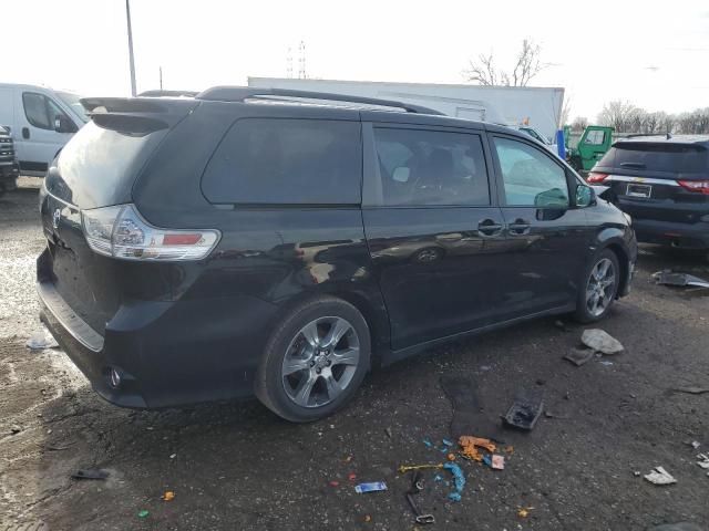 2012 Toyota Sienna Sport