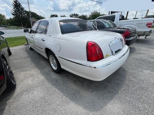 1999 Lincoln Town Car Executive