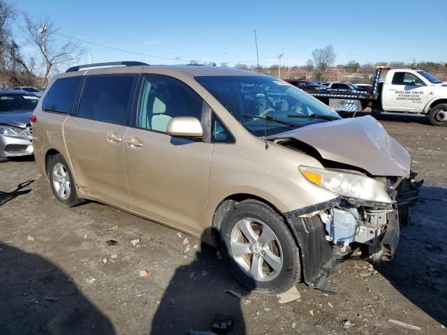 2011 Toyota Sienna LE