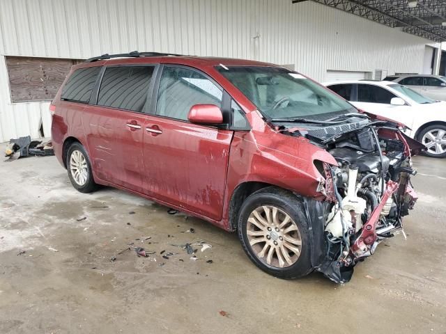 2011 Toyota Sienna XLE