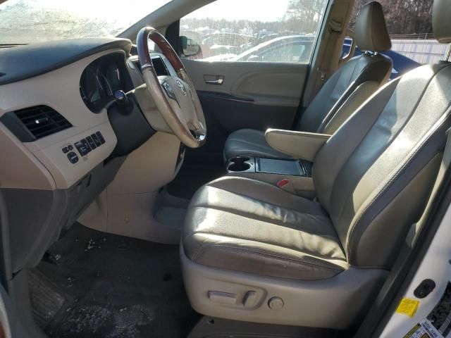 2013 Toyota Sienna XLE