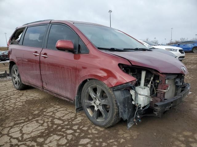 2011 Toyota Sienna XLE