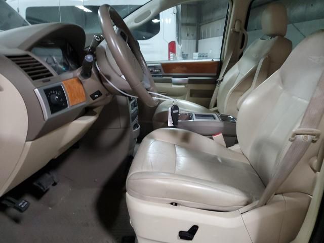 2010 Chrysler Town & Country Limited