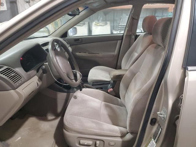 2004 Toyota Camry LE