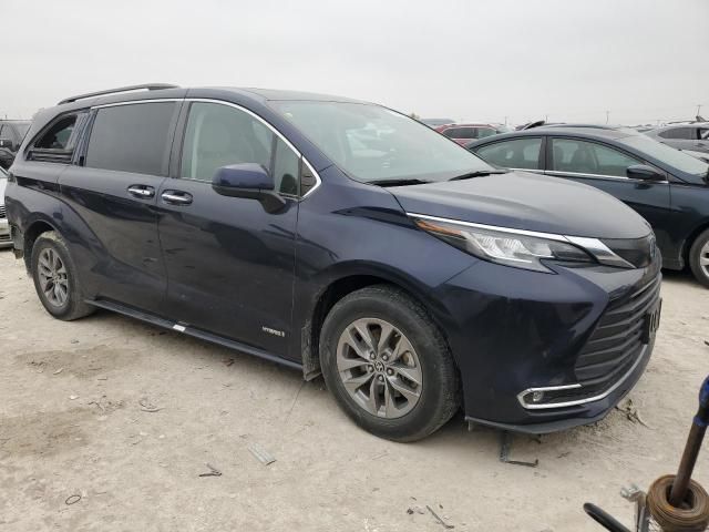 2021 Toyota Sienna XLE