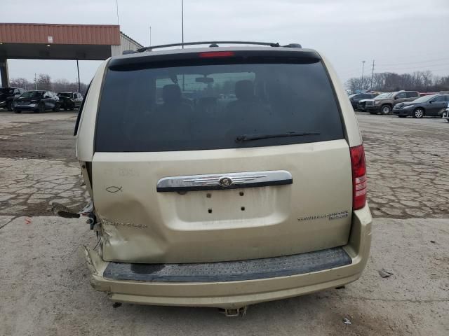 2010 Chrysler Town & Country Touring