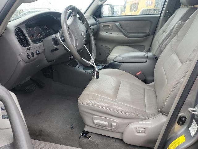 2004 Toyota Sequoia SR5