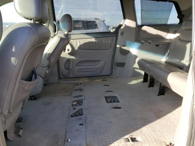 2004 Toyota Sienna XLE