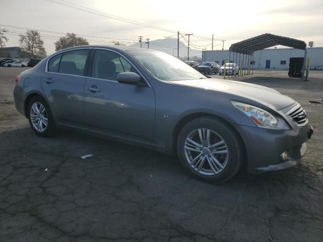 2015 Infiniti Q40