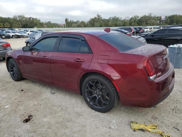 2019 Chrysler 300 Touring