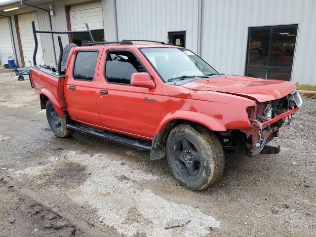 2000 Nissan Frontier Crew Cab XE