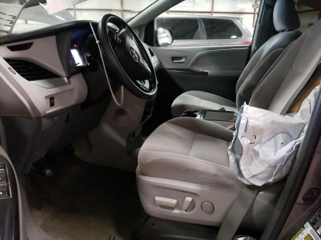 2015 Toyota Sienna LE