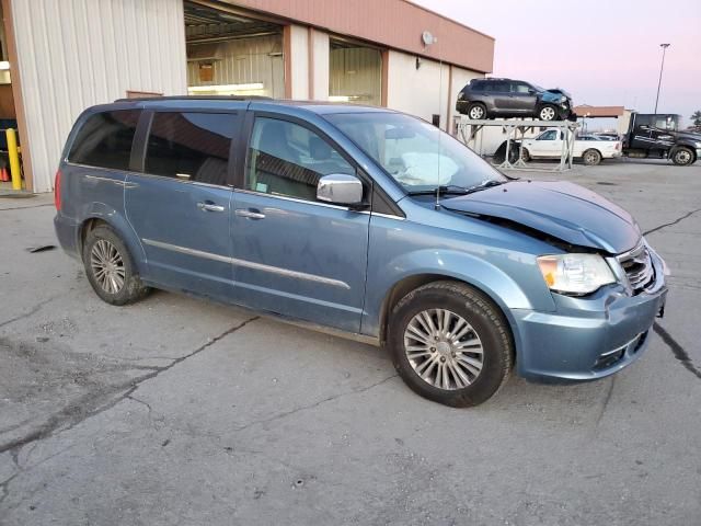 2012 Chrysler Town & Country Touring L