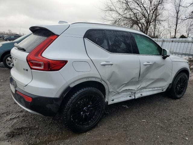 2023 Volvo XC40 Plus