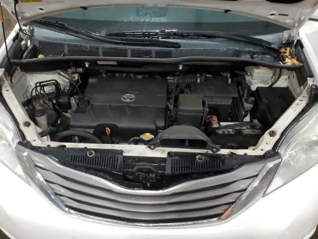 2014 Toyota Sienna XLE