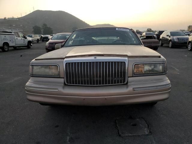 1997 Lincoln Town Car Signature