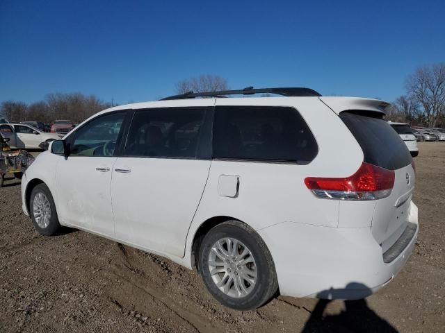 2014 Toyota Sienna XLE