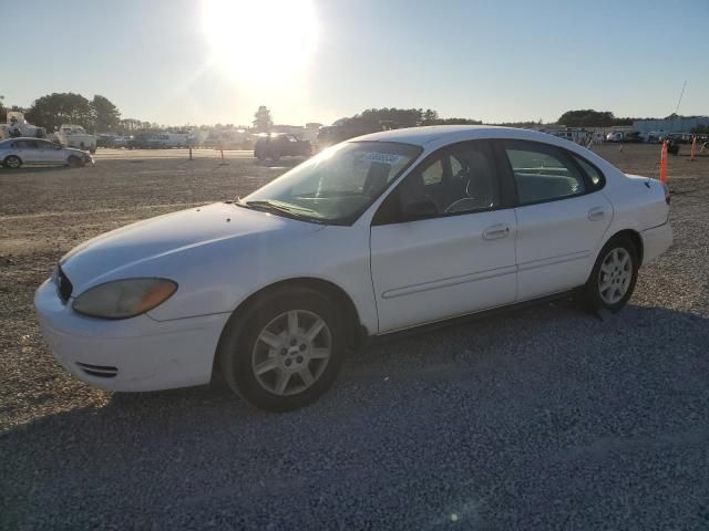 2006 Ford Taurus SE