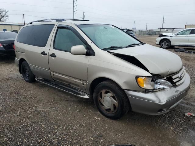 2002 Toyota Sienna LE