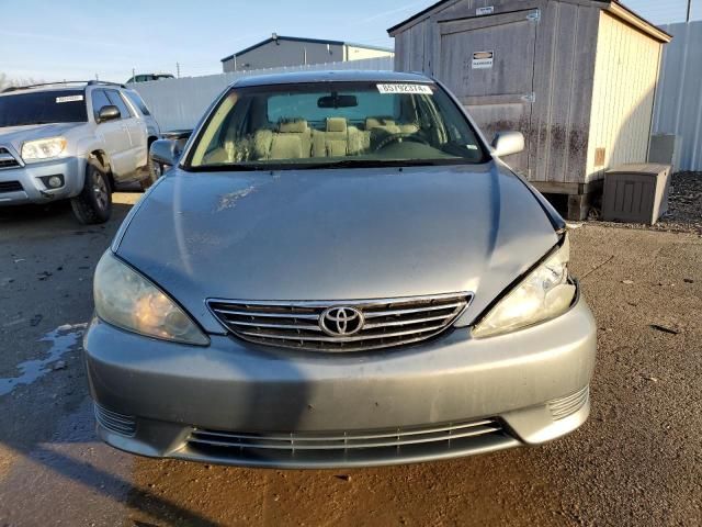 2005 Toyota Camry LE