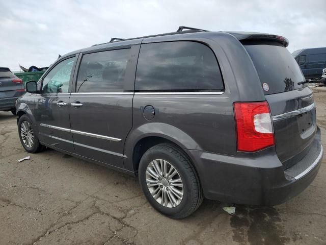 2015 Chrysler Town & Country Touring L