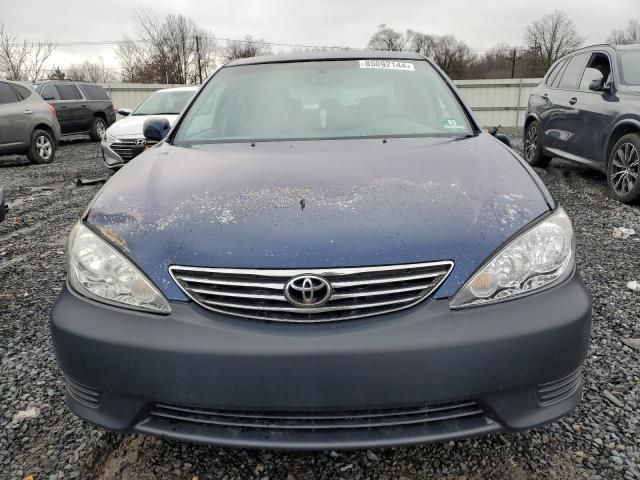 2005 Toyota Camry LE