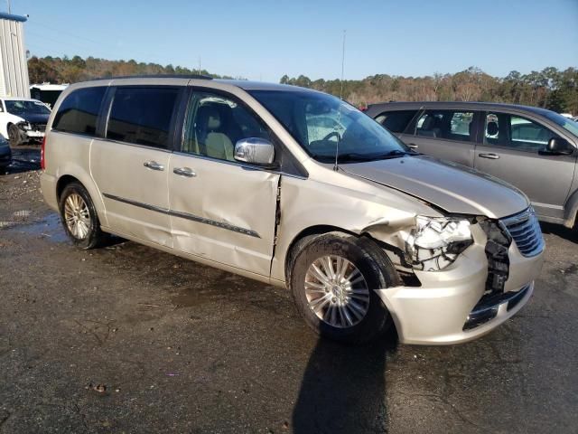 2013 Chrysler Town & Country Touring L