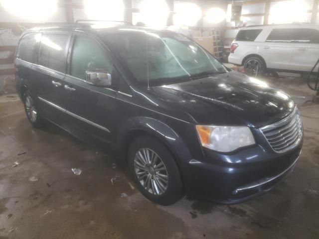 2014 Chrysler Town & Country Touring L