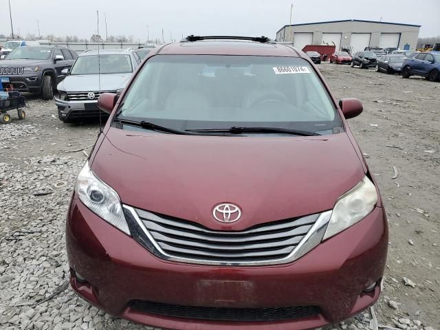 2013 Toyota Sienna XLE