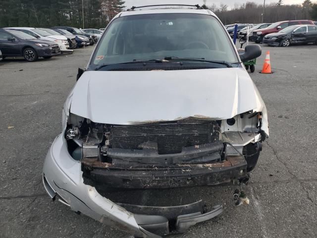 2005 Chrysler Town & Country Touring