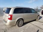 2014 Chrysler Town & Country Touring L