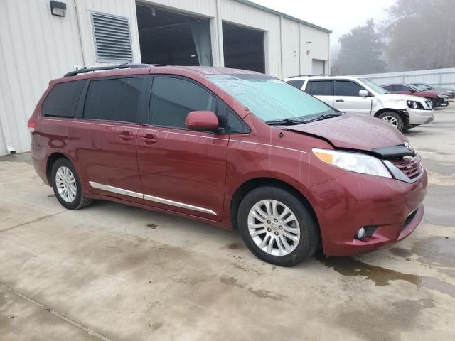 2014 Toyota Sienna XLE